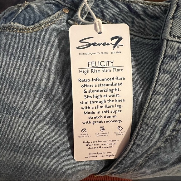 3/$30 🍂 Seven7 Felicity High Rise Slim Light Blue Flared Jeans - Picture 10 of 11